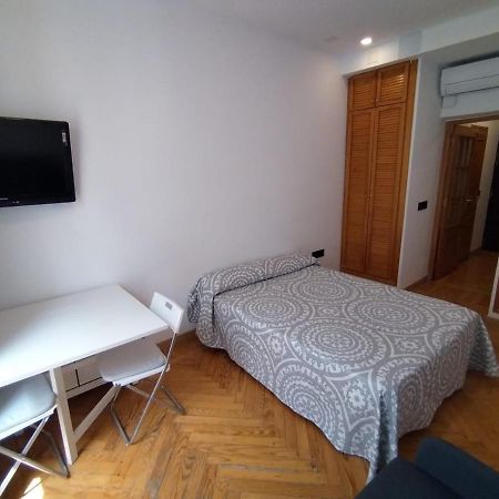 Estudio - Puerta Del Sol Madri Exterior foto